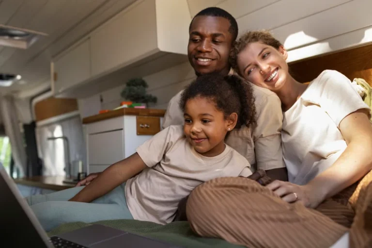 familia-em-sessao-online-de-orientacao-parental