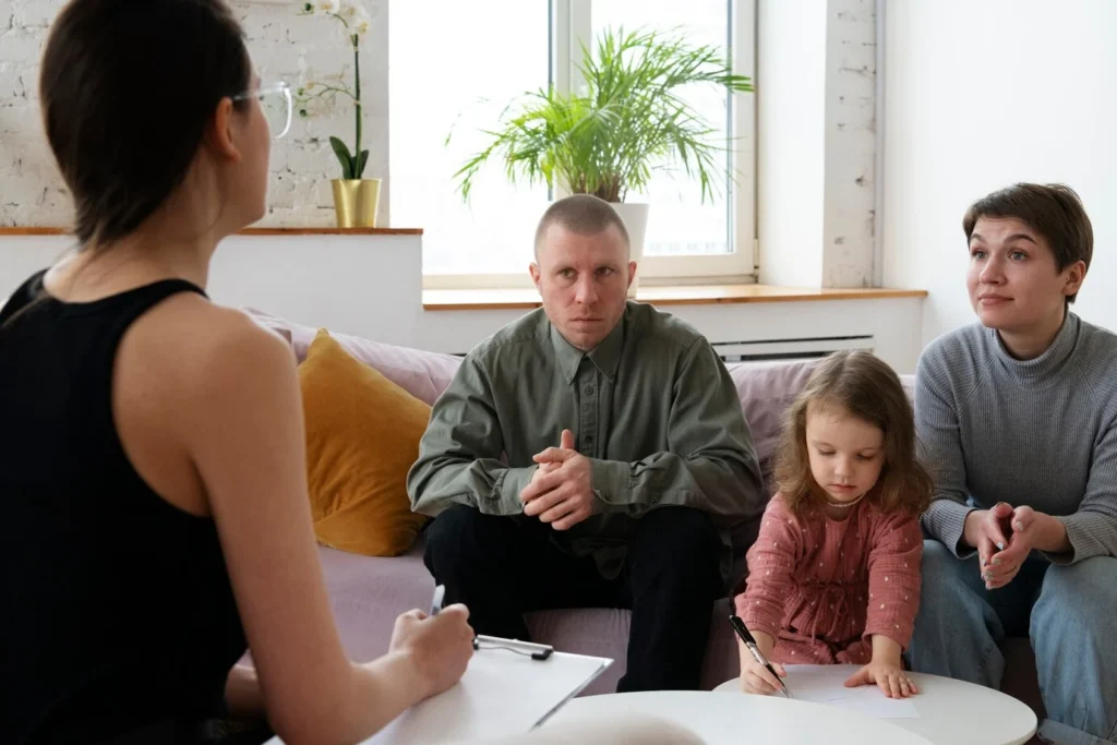 Entenda sobre o coaching parental e como ele atua na prevenção de problemas familiares.