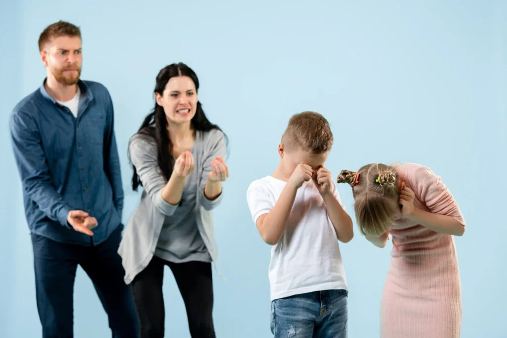 Veja como gerenciar de forma eficaz conflitos familiares. 