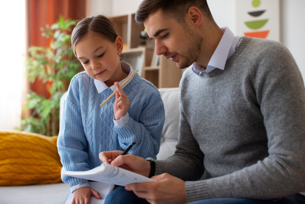 Veja sobre a educação parental e as práticas no apoio familiar.