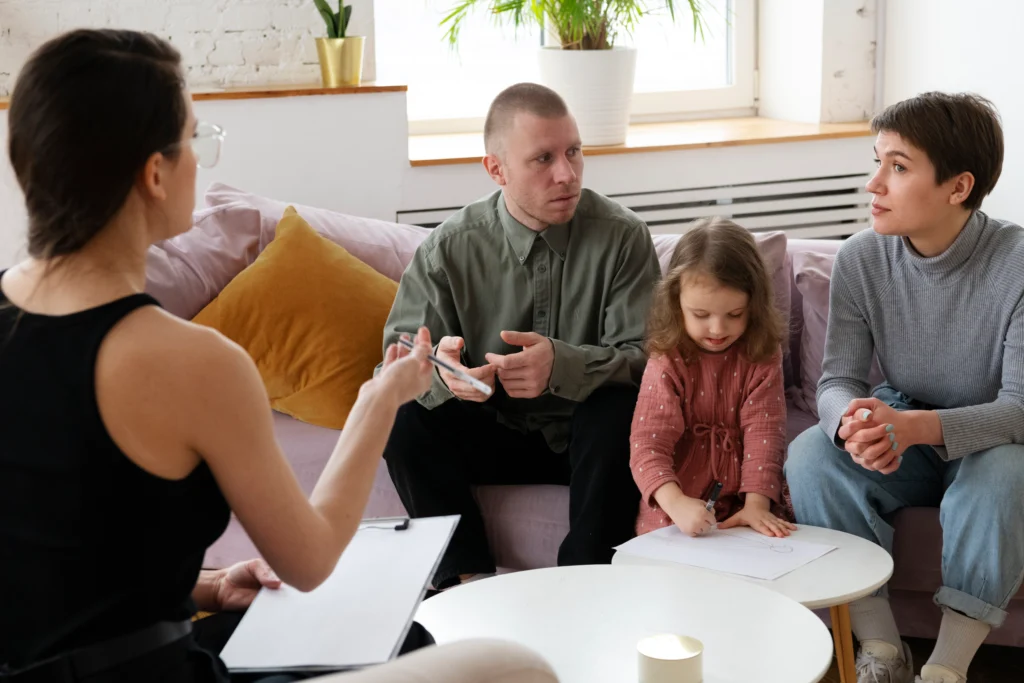 como-adaptar-técnicas-de-coaching-parental-para-conflitos-familiares-assim-como-na-série-com-a-família-braverman